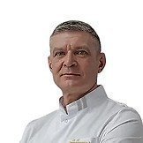 Врач Попов Евгений Дмитриевич